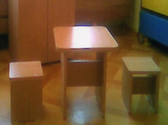 Мебель кукольная М-90. ЛДСП 350х350х300-стол